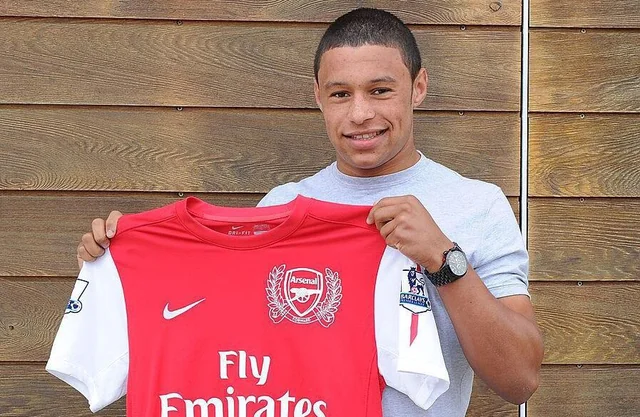 Alex Oxlade-Chamberlain house and cars showing his wealth