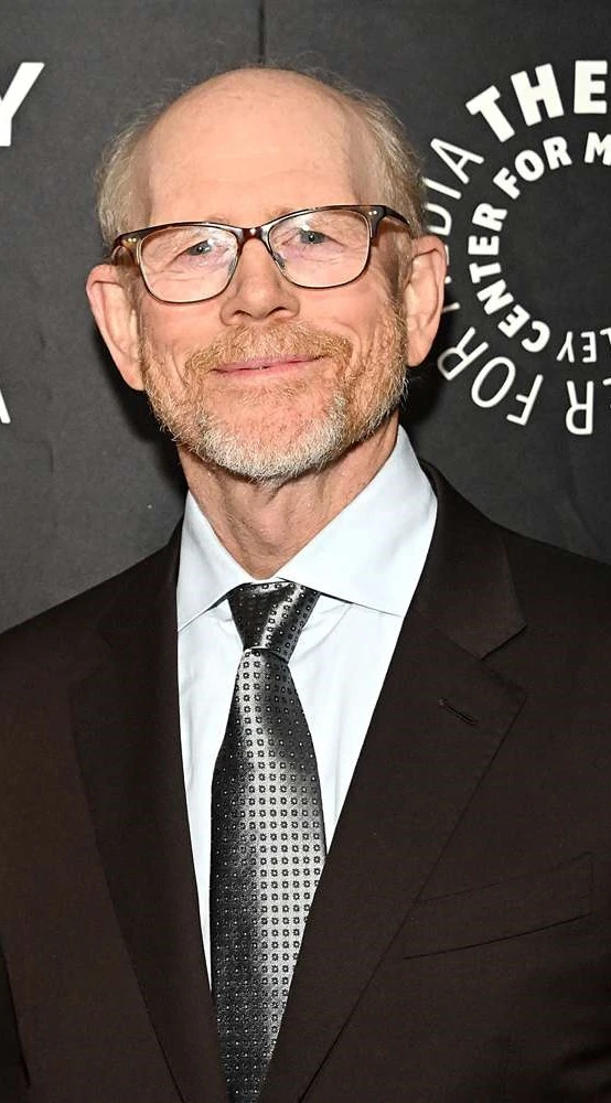 alt="Ron Howard directing on set – net worth 2025 insights"